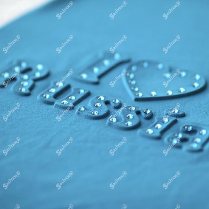 Тиснение (эмбоссинг) на ткани комбинированное со стразами - Saliteks Тиснение (эмбоссинг) на ткани комбинированное со стразами